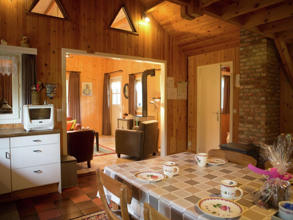Luxurious Chalet In Oud Turnhout With Large Garden Vila Oud-Turnhout Exterior foto