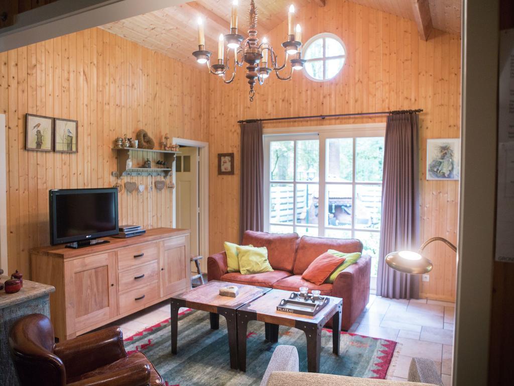 Luxurious Chalet In Oud Turnhout With Large Garden Vila Oud-Turnhout Exterior foto