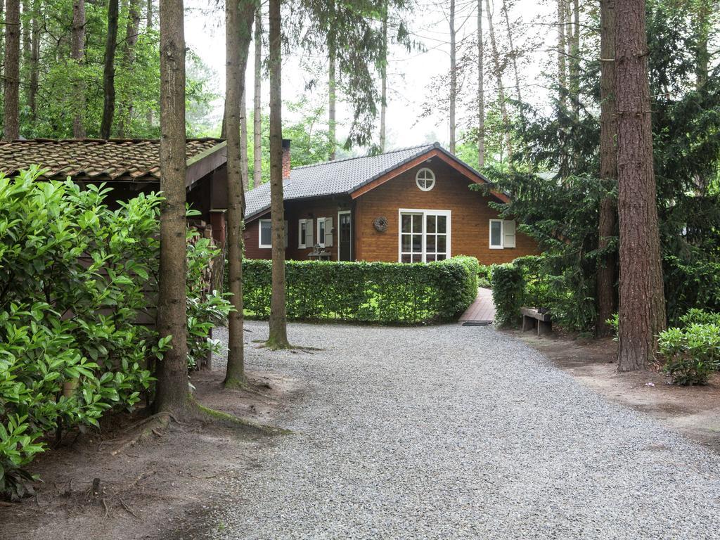 Luxurious Chalet In Oud Turnhout With Large Garden Vila Oud-Turnhout Exterior foto